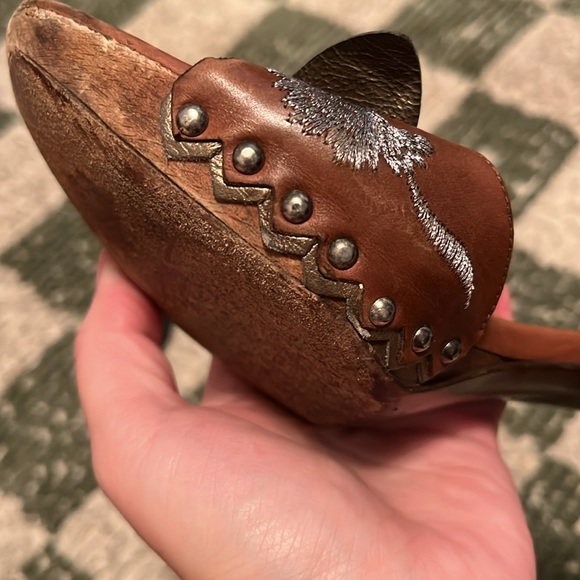 Bottega Veneta Leather Bow Accents Slides - Picture 6 of 6